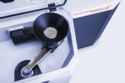 Anton Paar&nbsp;Gravitational free-fall dispersion with automated feeding for optimal results. One-click access enables easy cleaning, while a built-in drawer allows sample recovery. Designed for use with the Litesizer DIA series.